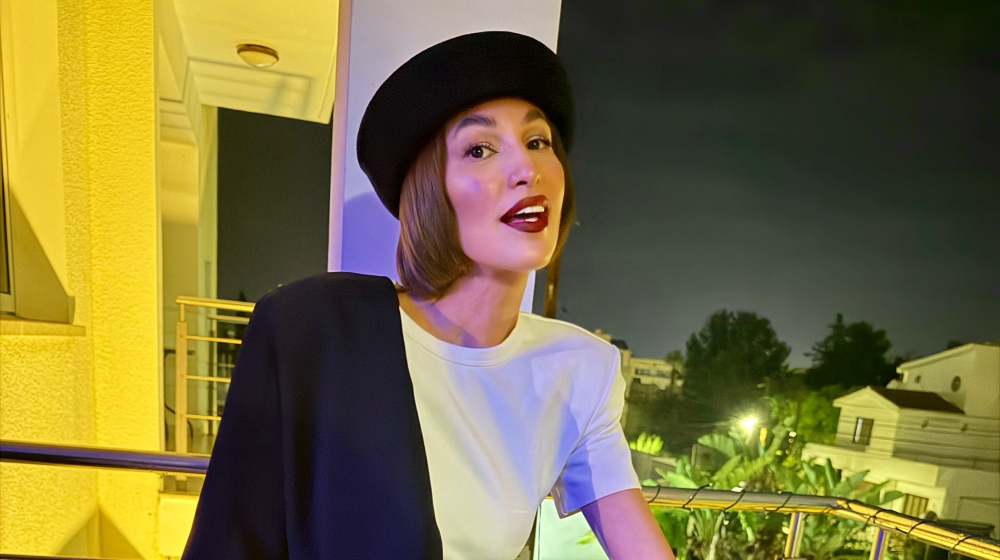 Βαρβάρα Νικολακάκη: Φόρεσε το Zara jacket που είναι απόλυτα on trend